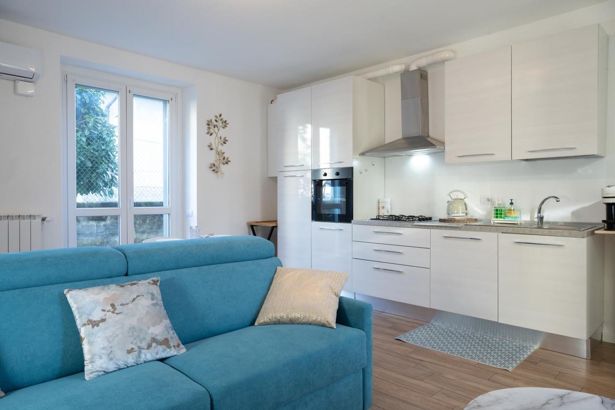 Lora Rose Suite ,Free Parking, Self Check In,2 Como Exterior photo