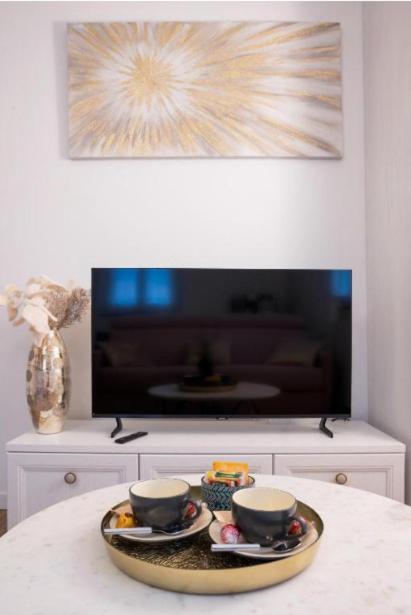 Lora Rose Suite ,Free Parking, Self Check In,2 Como Exterior photo